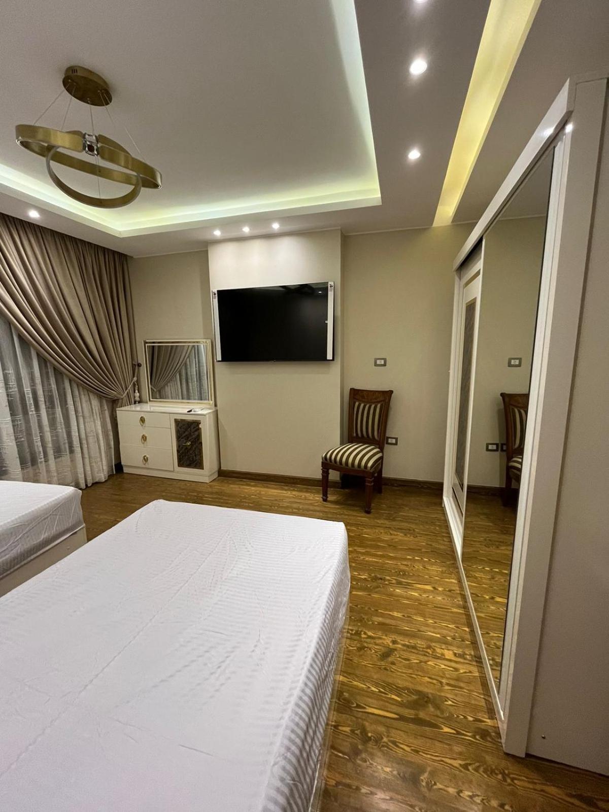 شفة فندقية بالدقي Apartment